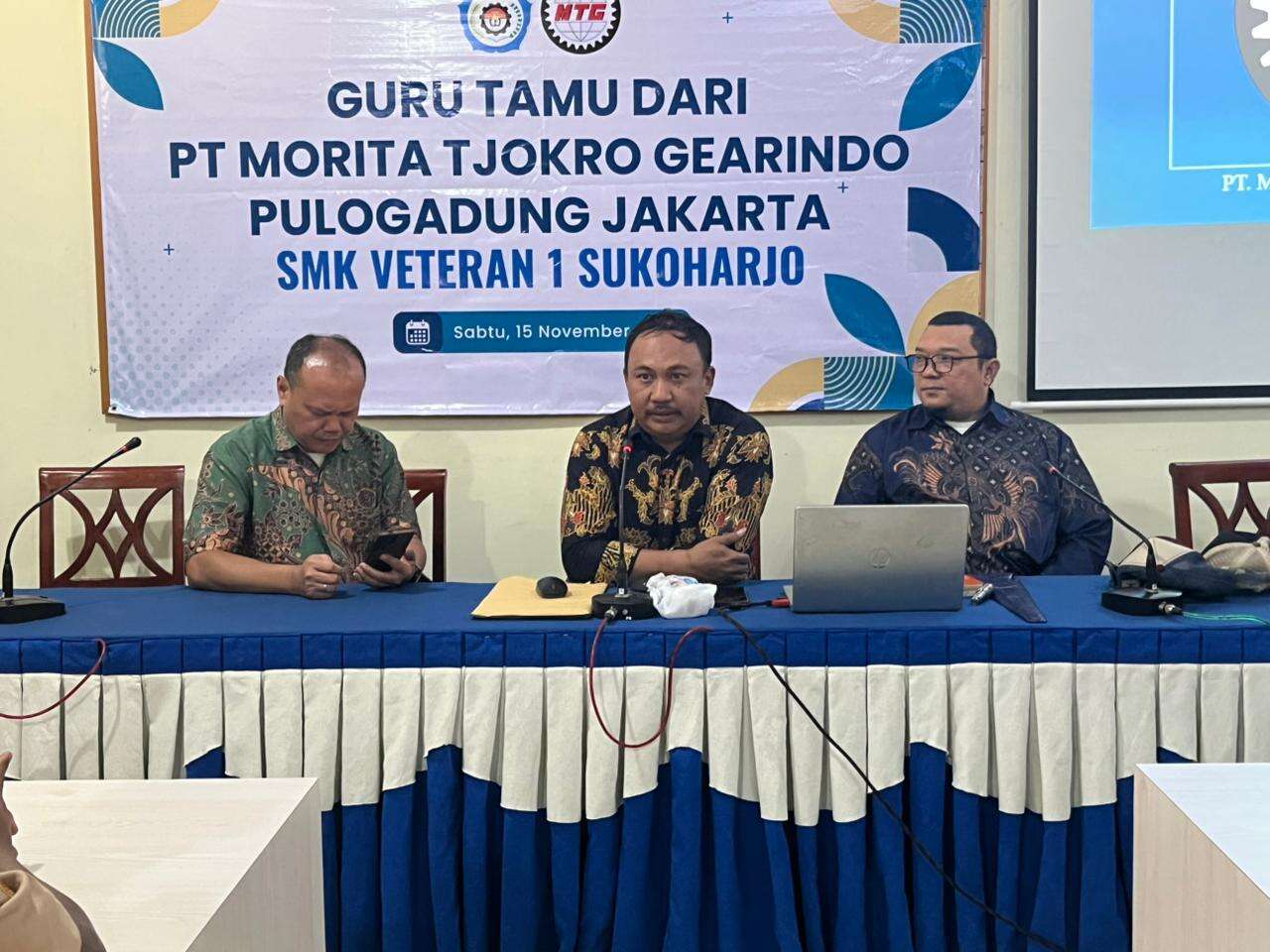 Guru Tamu dari PT. Morita Tjokro Gearindo (MTG) Pulogadung Jakarta di SMK Veteran 1 Sukoharjo 2025